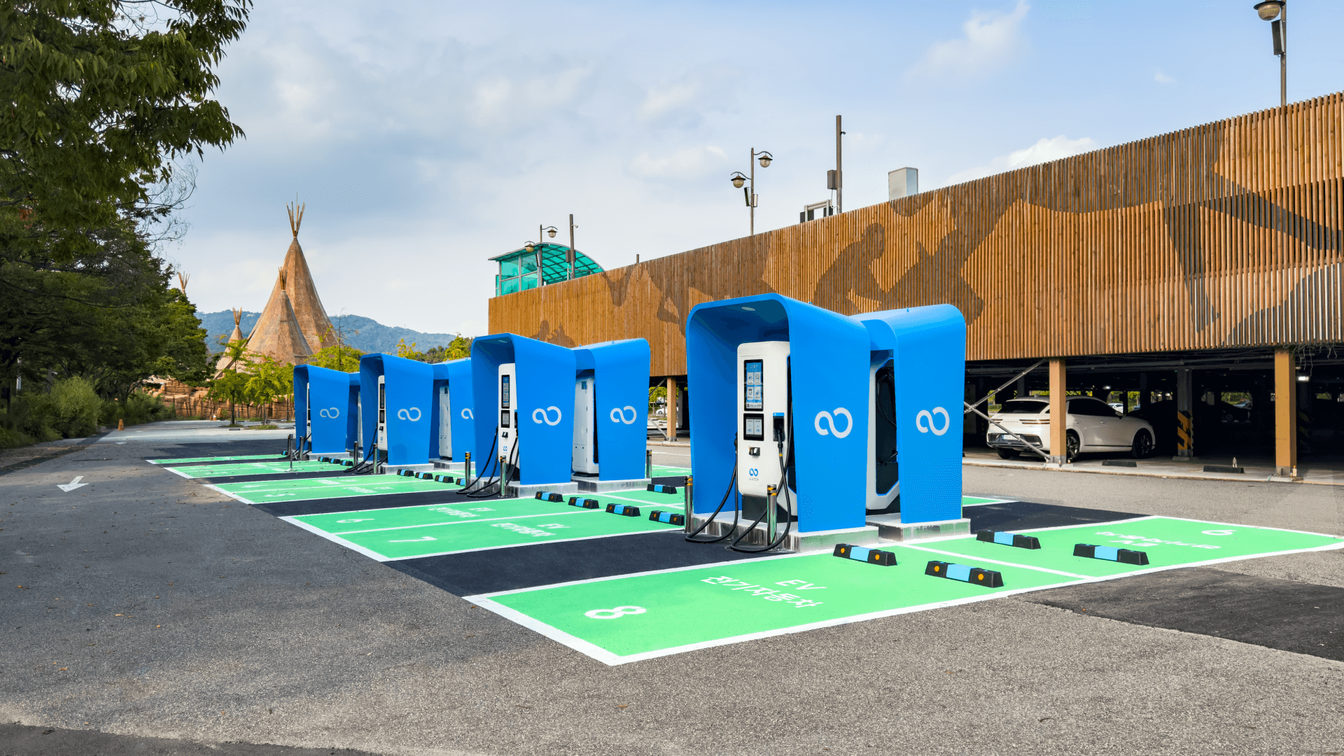 prod/boards/1765503711904-01_과천 렛츠런파크.png